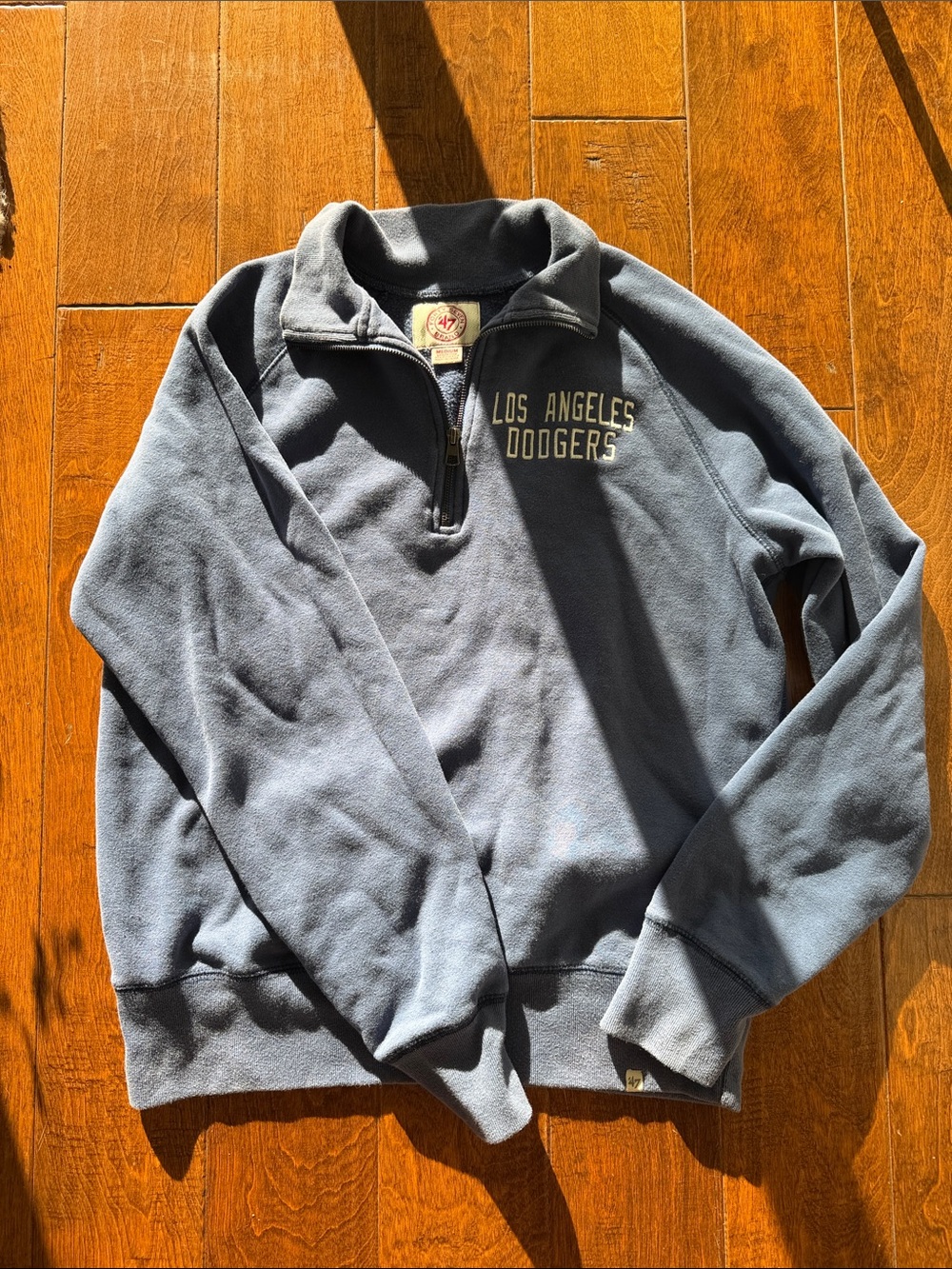 Los Angeles Dodgers blue quarter zip jacket with embroidered sleeve - Picture 2 of 5